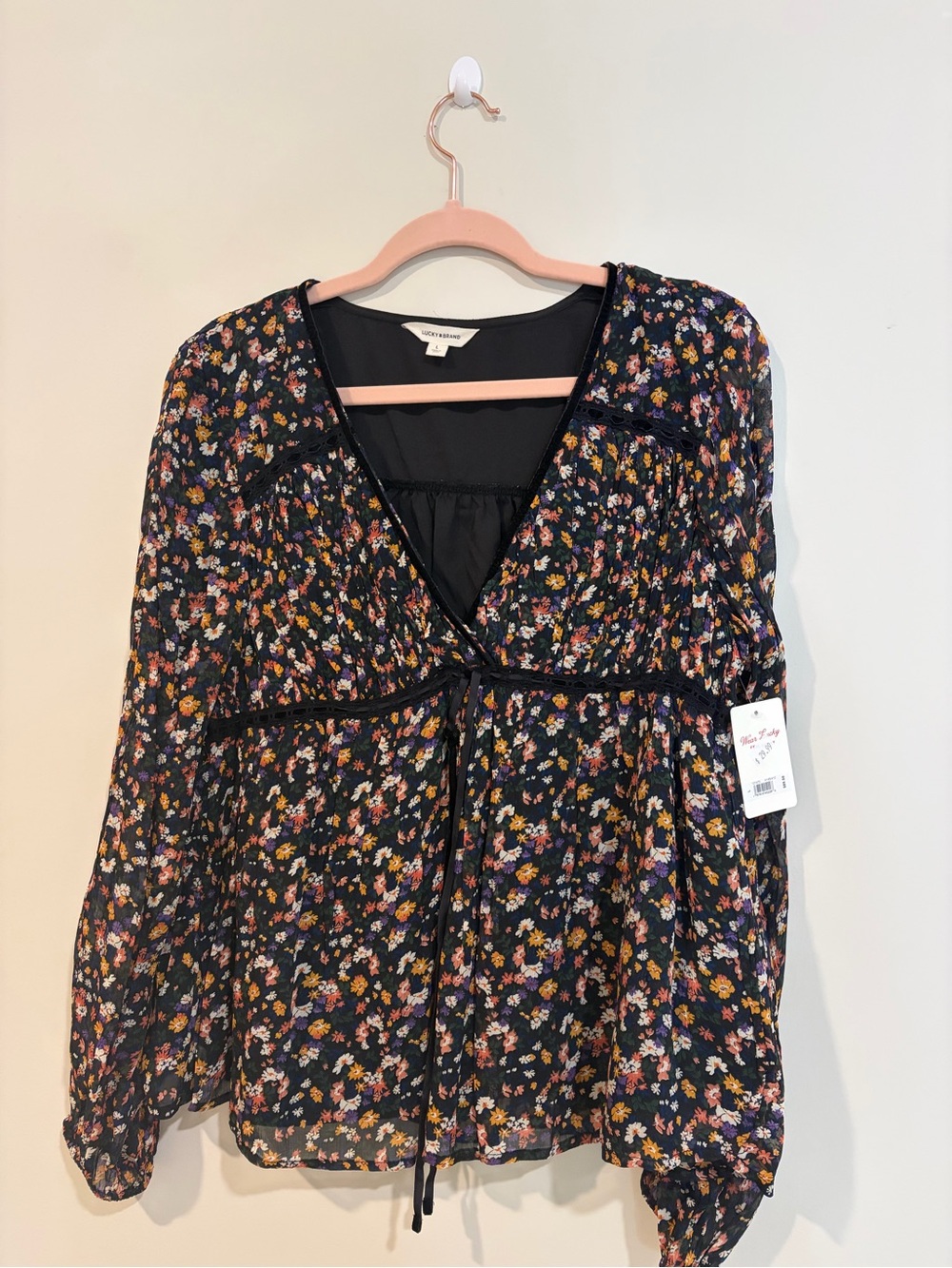 Lucky Brand Black Floral V-Neck Tie-Front Blouse